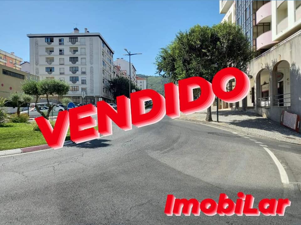 Imagem Garagem BOX - 12.500,00€ - Fundão