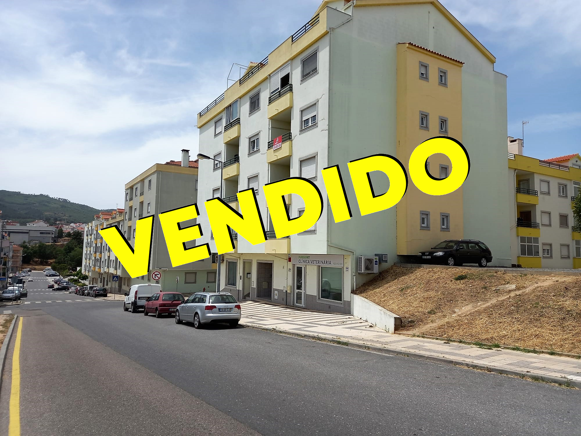 Imagem Apartamento T3 com Sótão e Garagem BOX - 149.000,00€