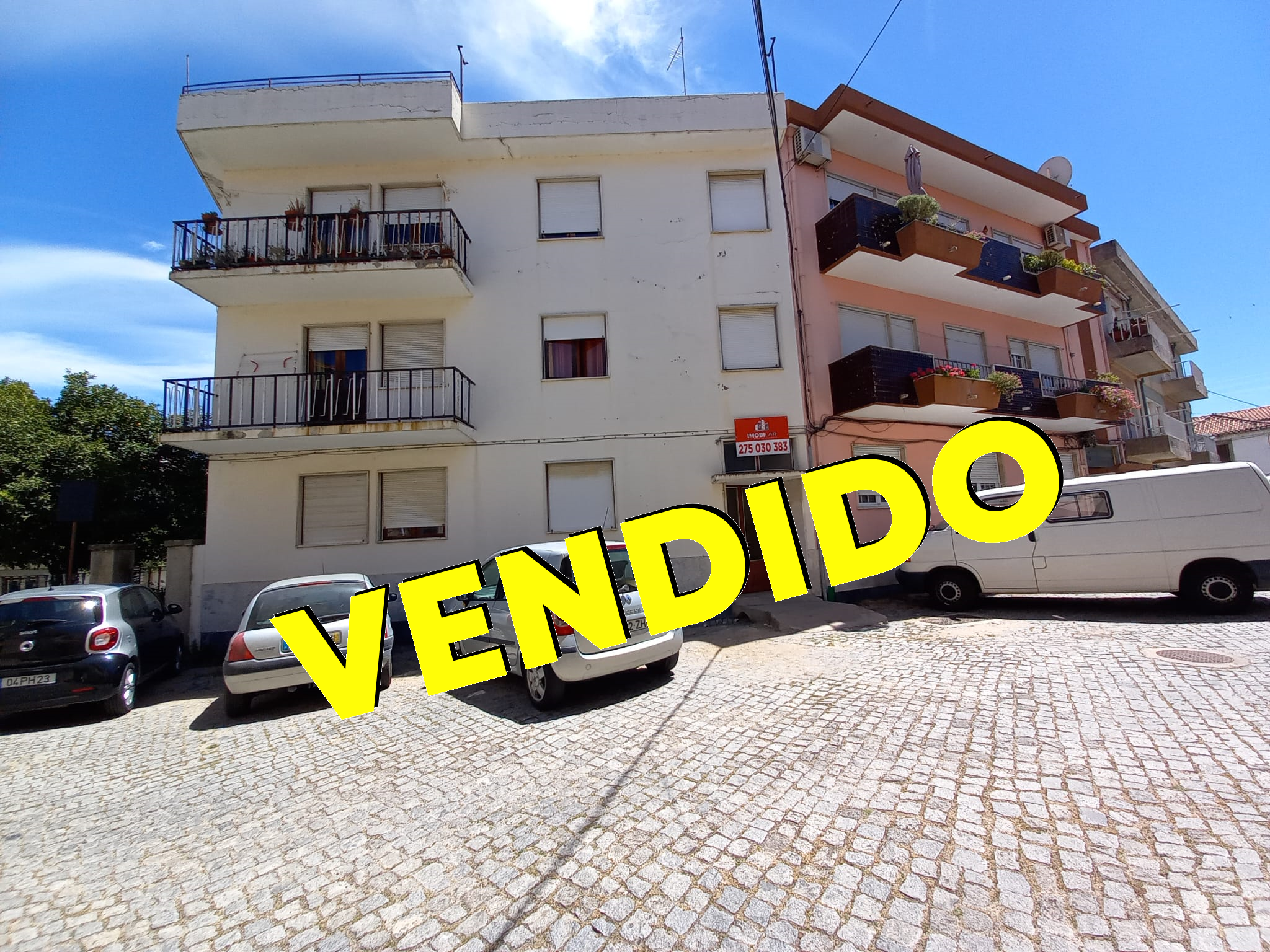 Imagem Prédio com 3 Apartamentos - 249.900,00€ - Fundão