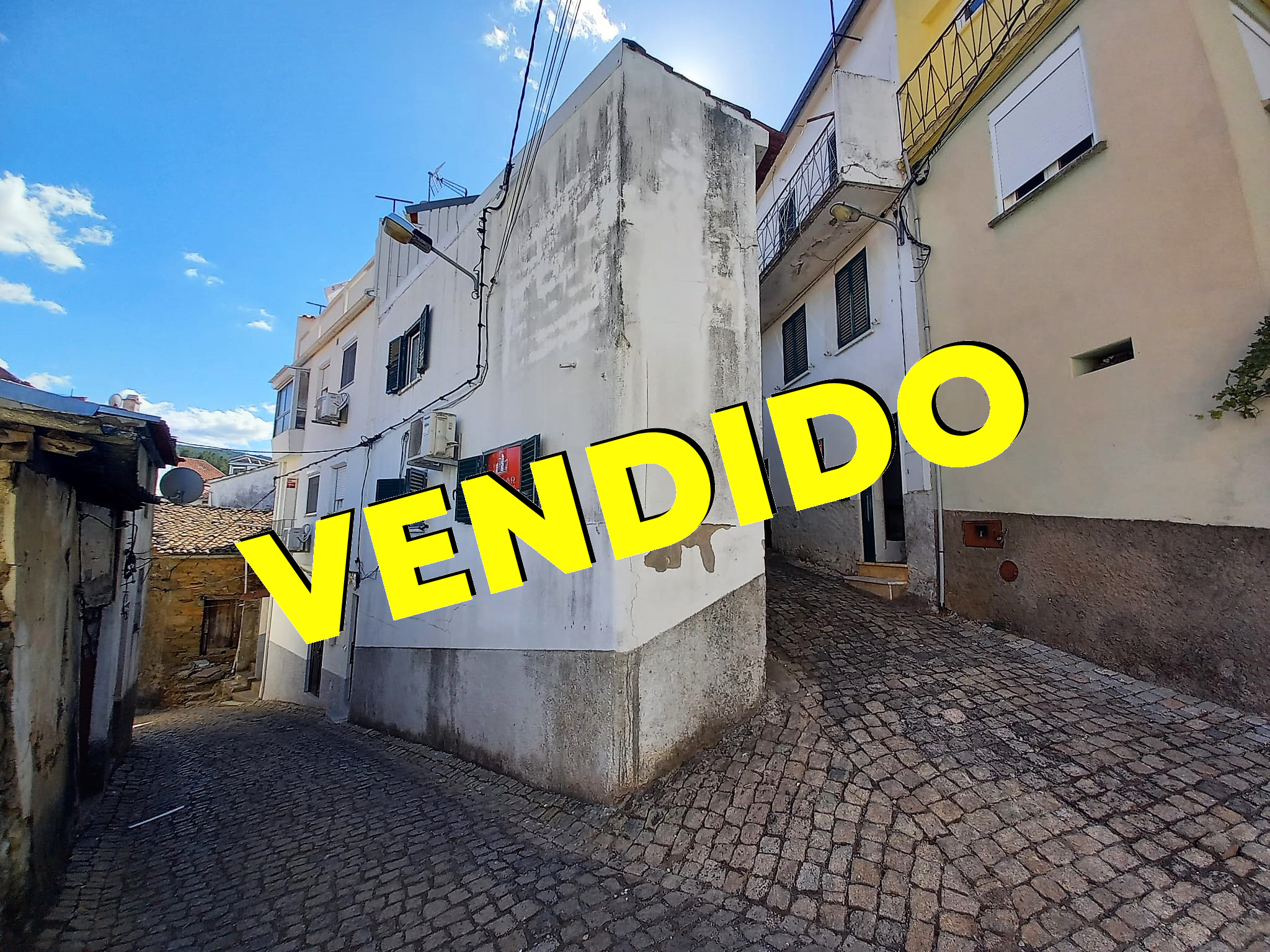 Imagem 2 Moradias Geminadas - 30.000,00€ - Silvares