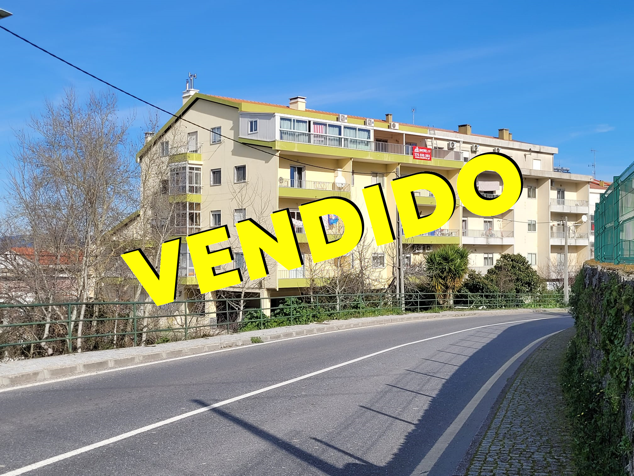 Imagem Apartamento T2 + 1 com Terraço - 106.500,00€ - Fundão