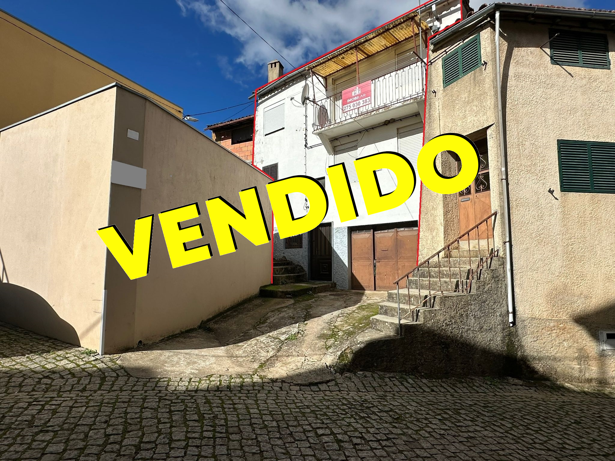 Imagem Moradia p/ Recuperar - 41.500,00€ - Castelejo, Fundão