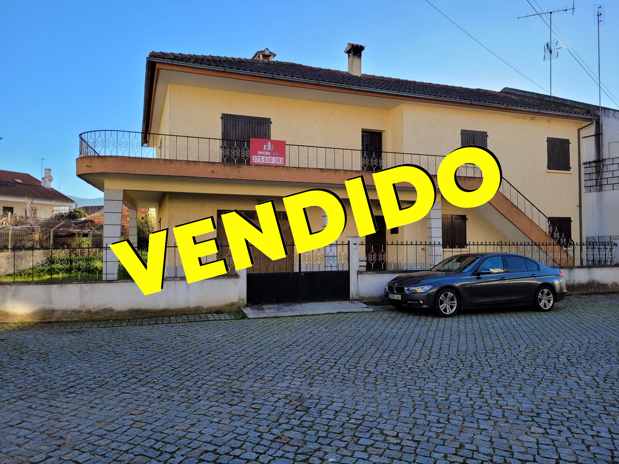 Imagem Moradia V5 c/Terreno e garagem - 212.500,00€ - Valverde, Carvalhal